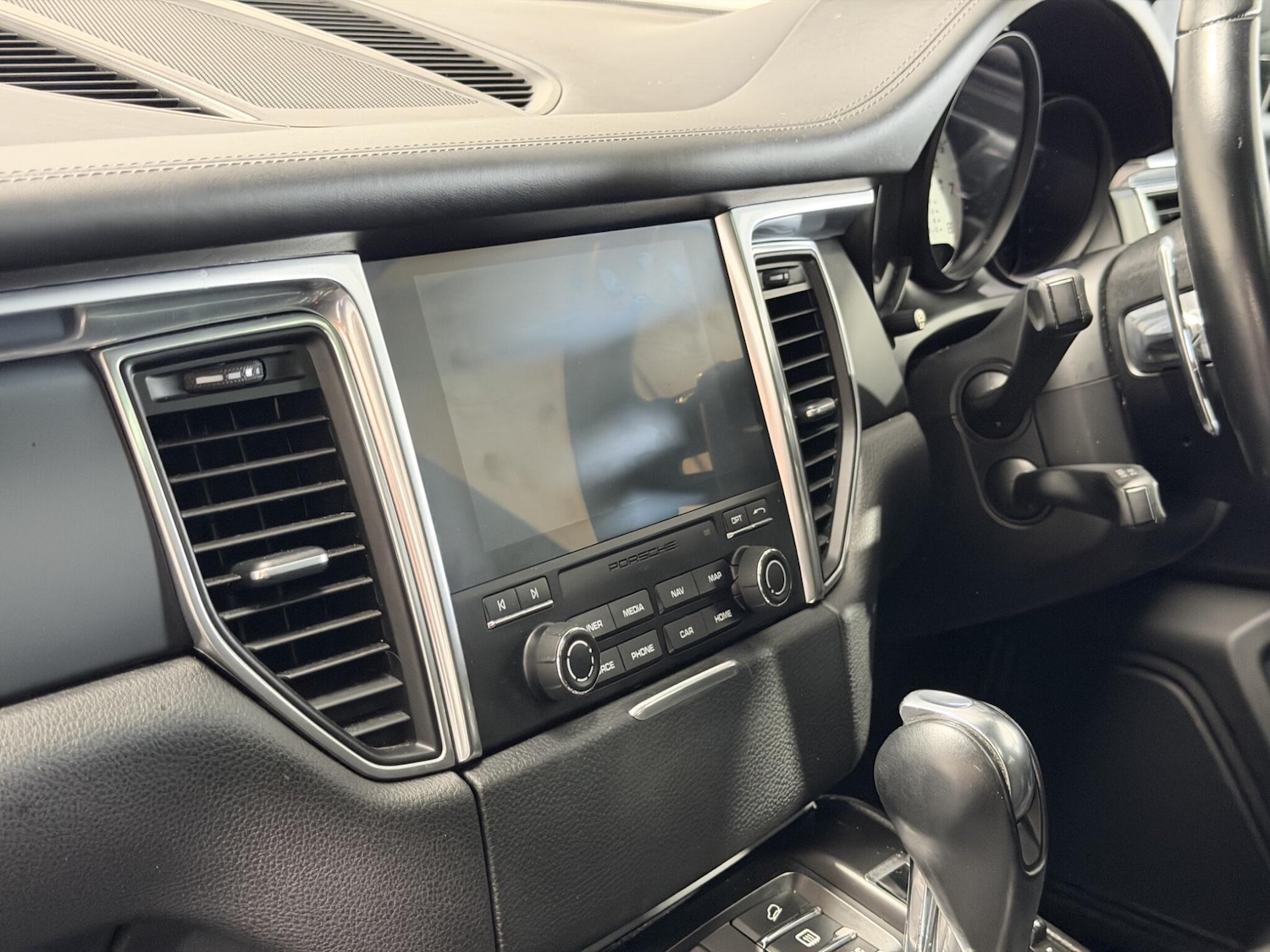 Used Porsche Macan 2017 for sale - 78184477: Photo 59