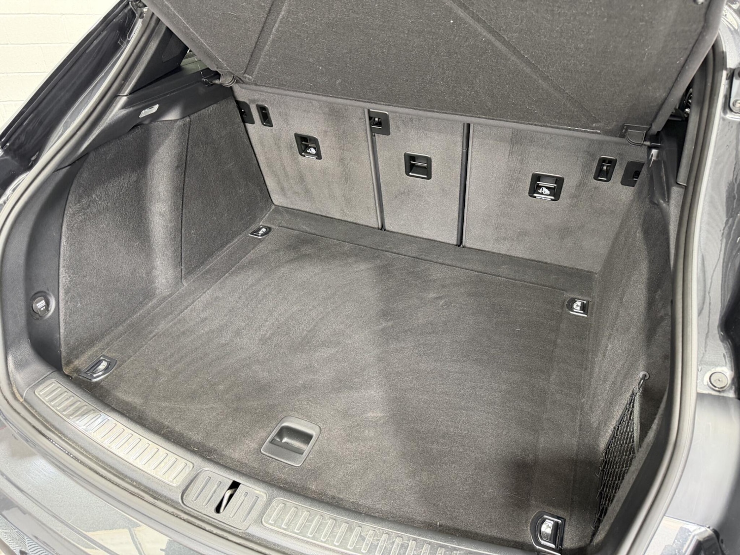 Used Porsche Macan 2017 for sale - 78184477: Photo 61