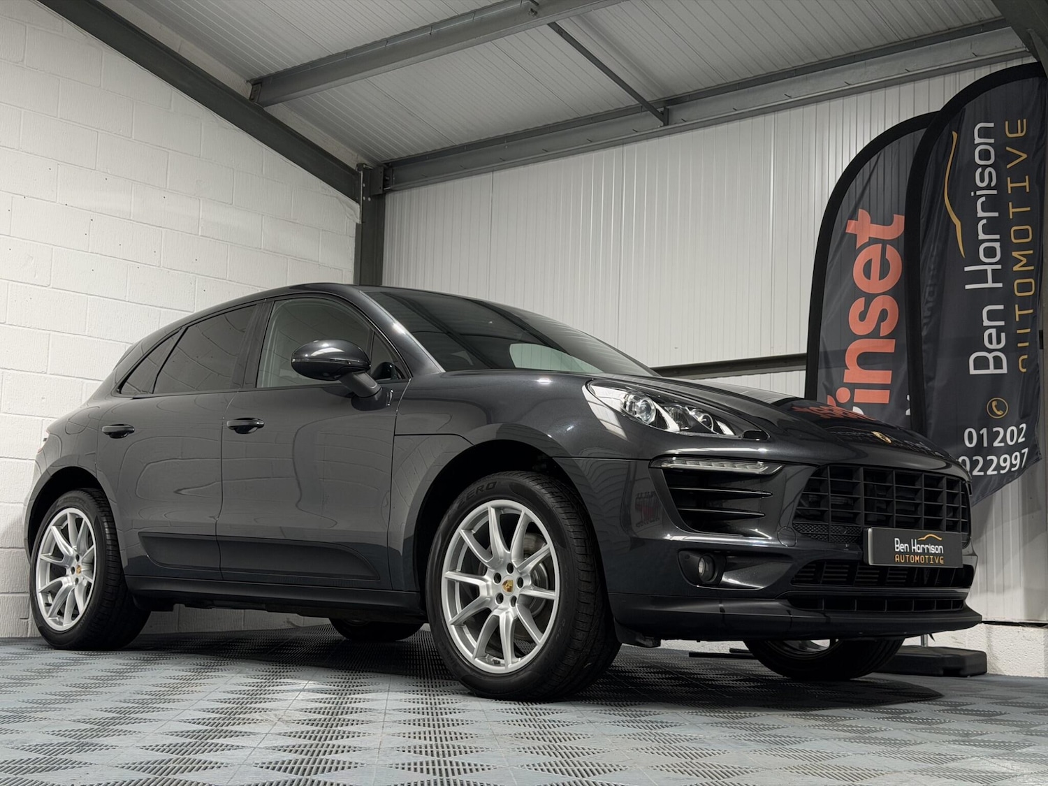 Used Porsche Macan 2017 for sale - 78184477: Photo 8