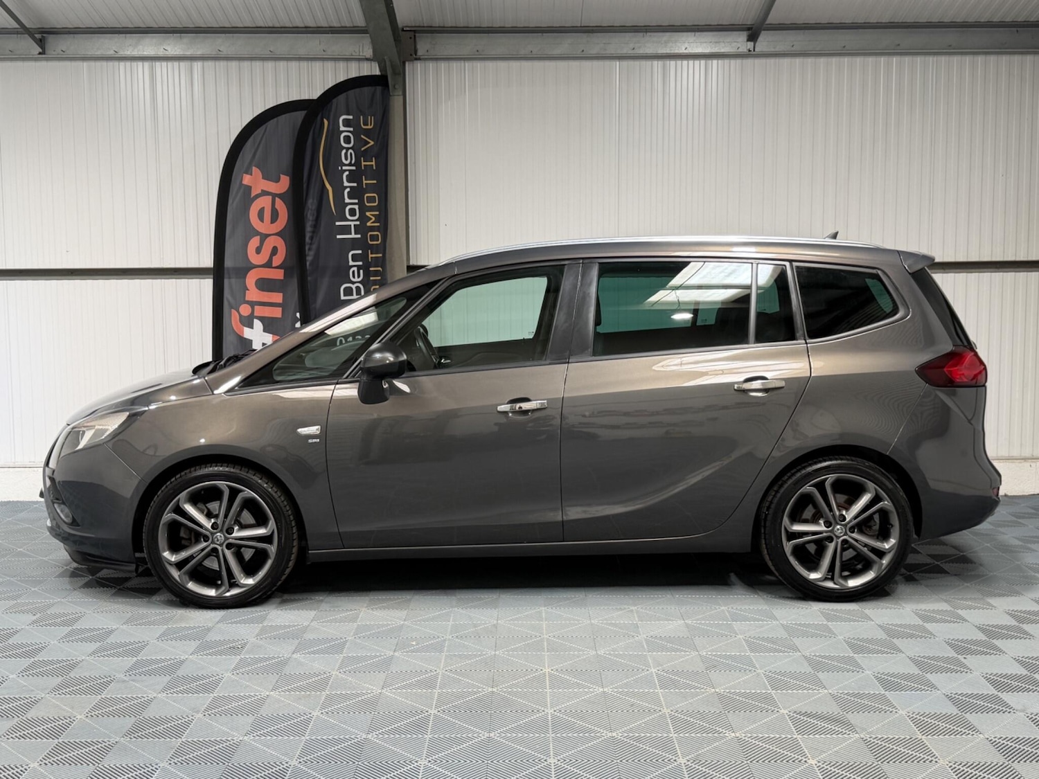 Used Vauxhall Zafira Tourer for sale - 78115394: Photo 17