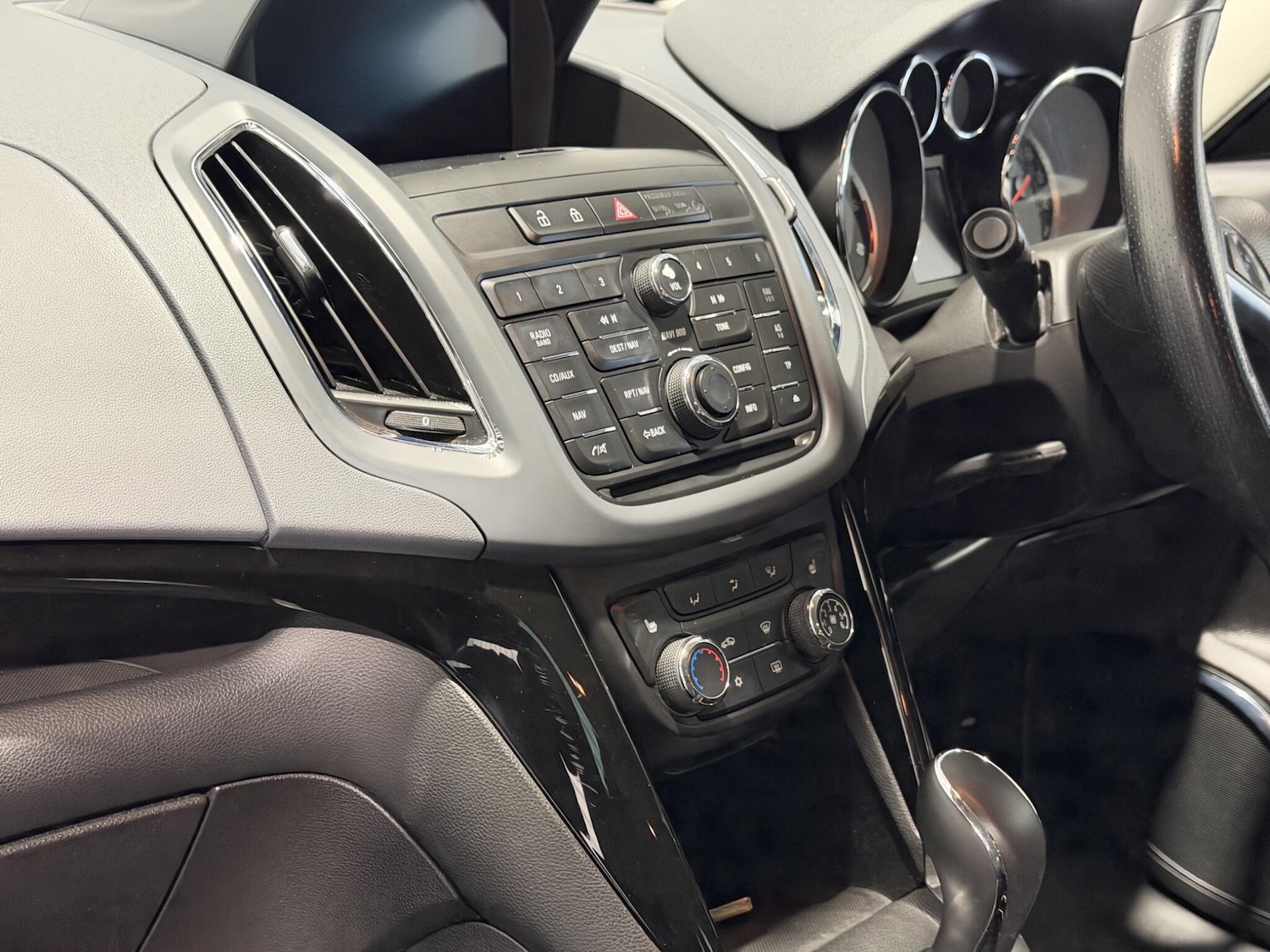 Used Vauxhall Zafira Tourer for sale - 78115394: Photo 31