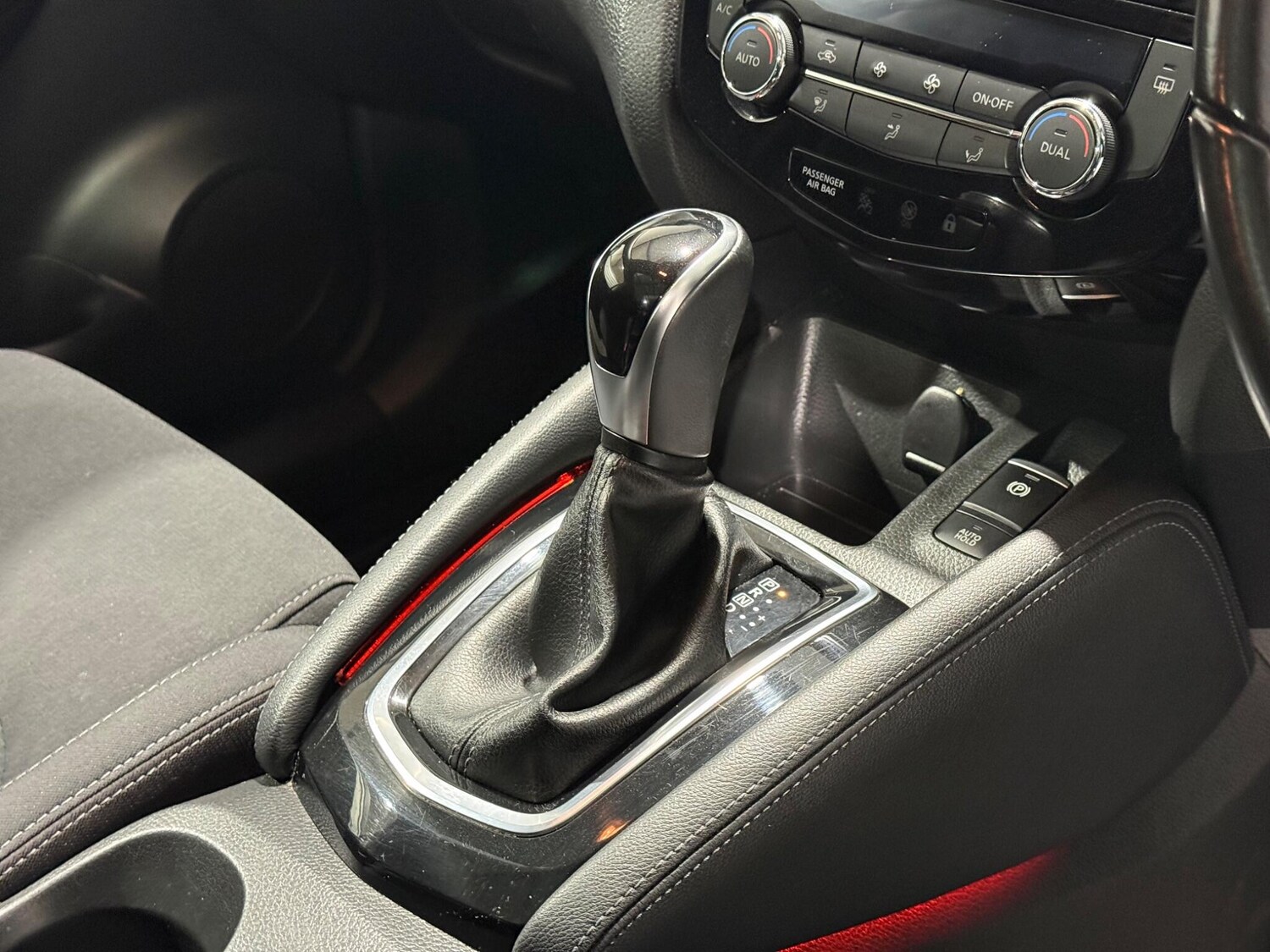 Used Nissan Qashqai for sale - 77496613: Photo 32