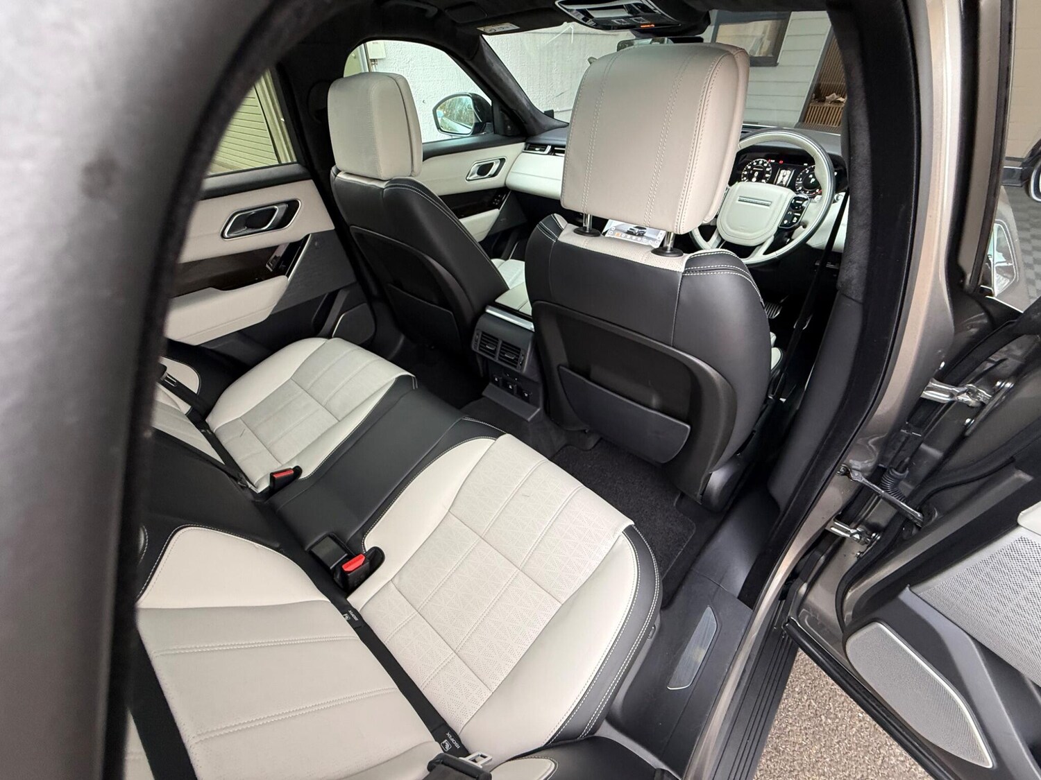 Used Land Rover Range Rover Velar for sale - 76457075: Photo 41