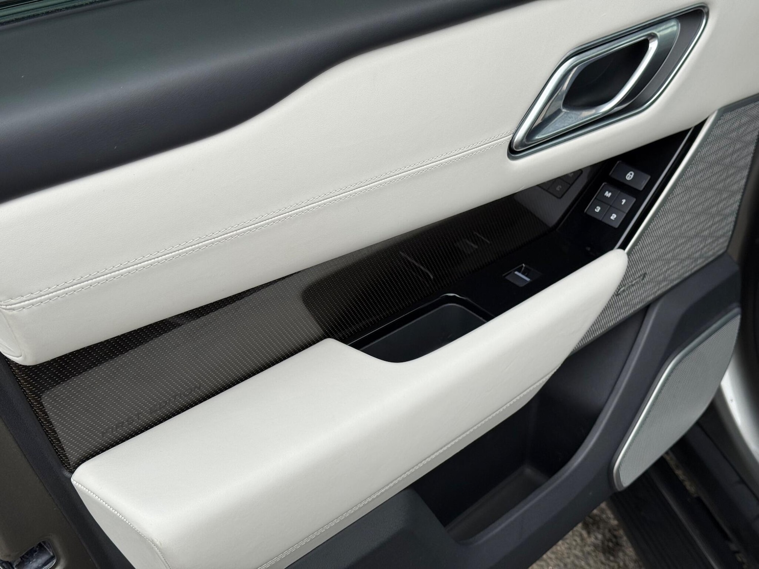 Used Land Rover Range Rover Velar for sale - 76457075: Photo 46