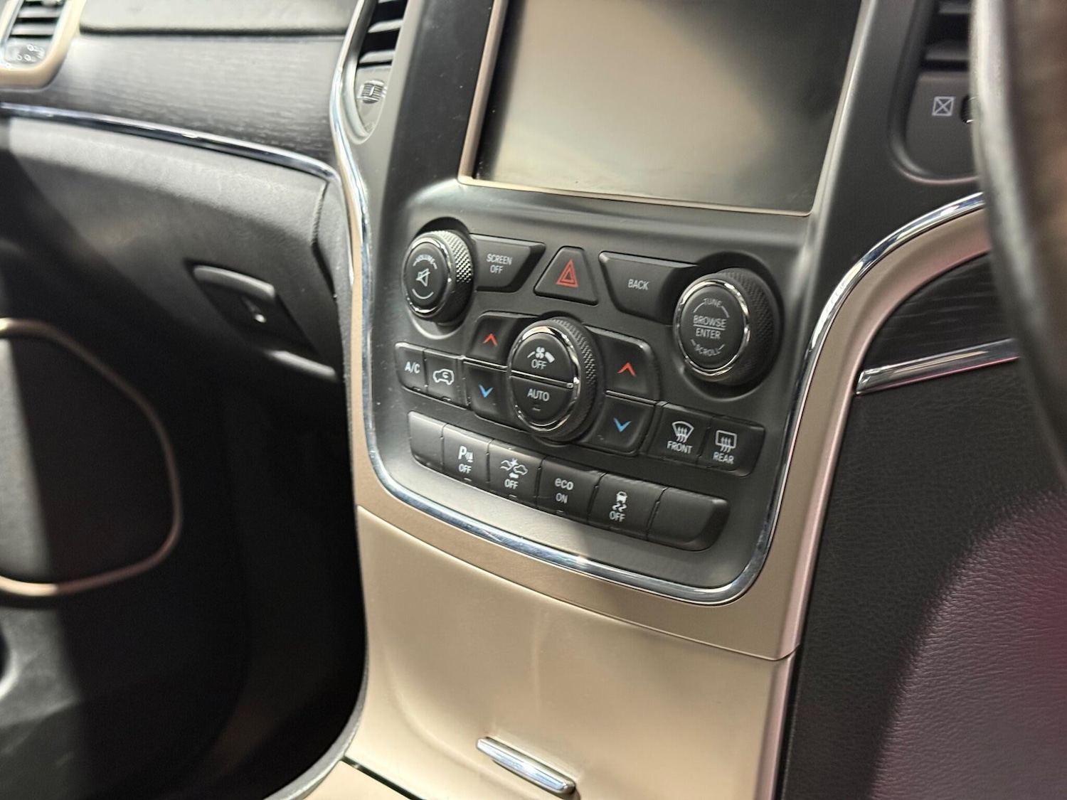 Used Jeep Grand Cherokee 2014 for sale - 76348993: Photo 34
