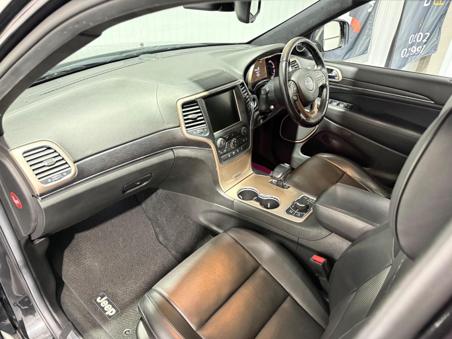 Used Jeep Grand Cherokee 2014 for sale - 76348993: Photo 36