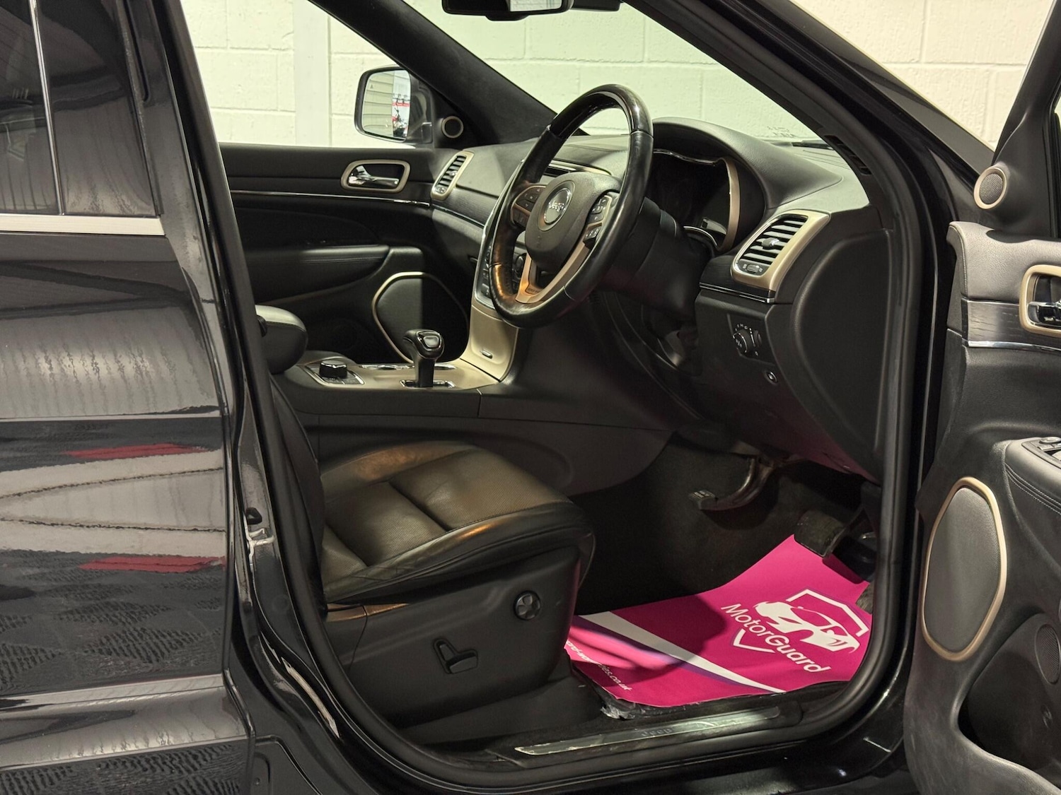 Used Jeep Grand Cherokee 2014 for sale - 76348993: Photo 41
