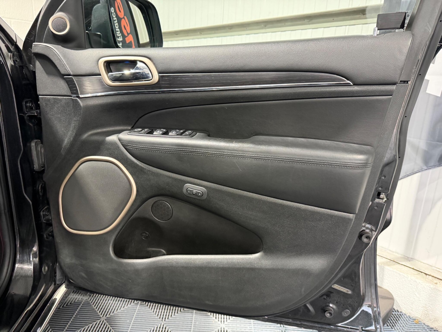 Used Jeep Grand Cherokee 2014 for sale - 76348993: Photo 50