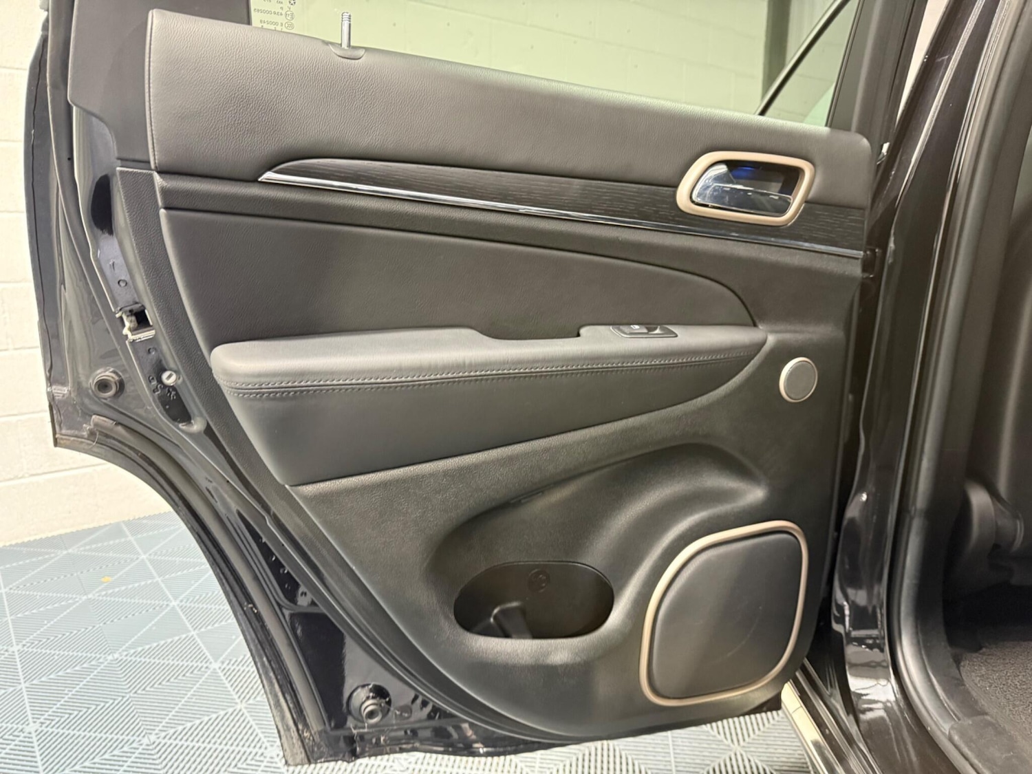Used Jeep Grand Cherokee 2014 for sale - 76348993: Photo 51
