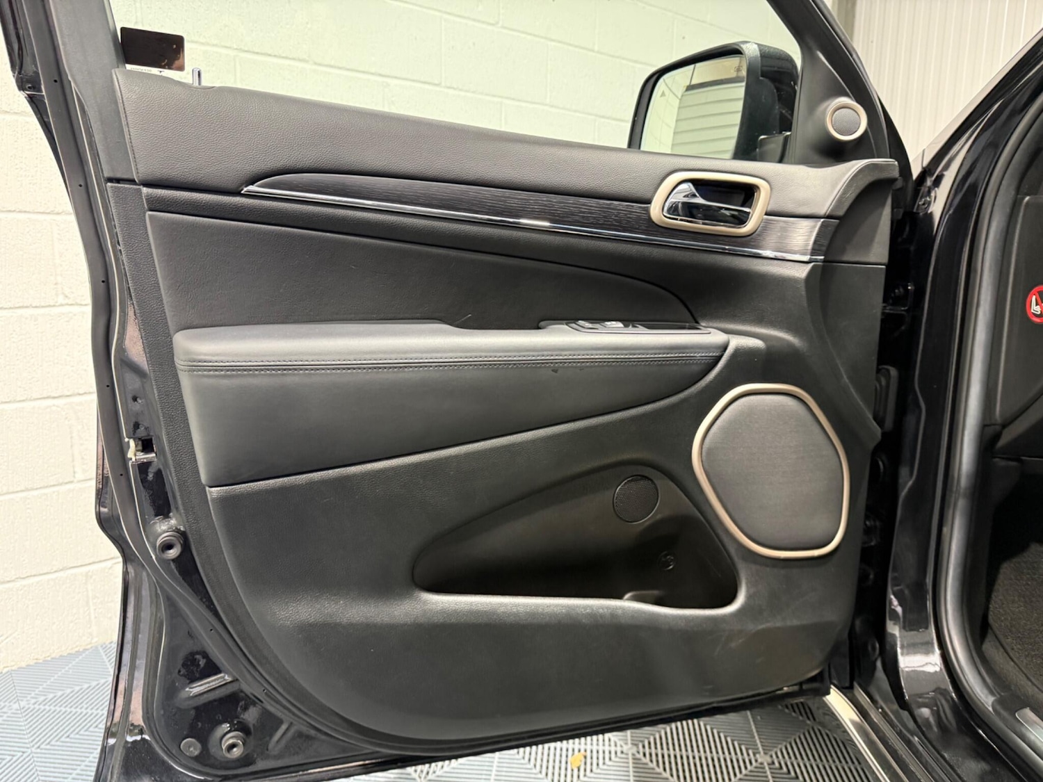 Used Jeep Grand Cherokee 2014 for sale - 76348993: Photo 52