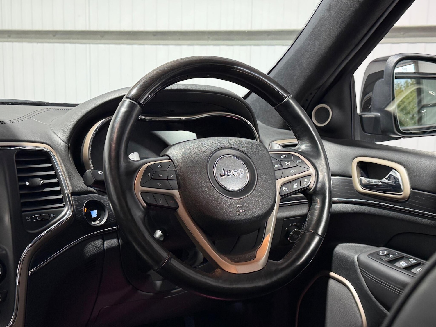 Used Jeep Grand Cherokee 2014 for sale - 76348993: Photo 67