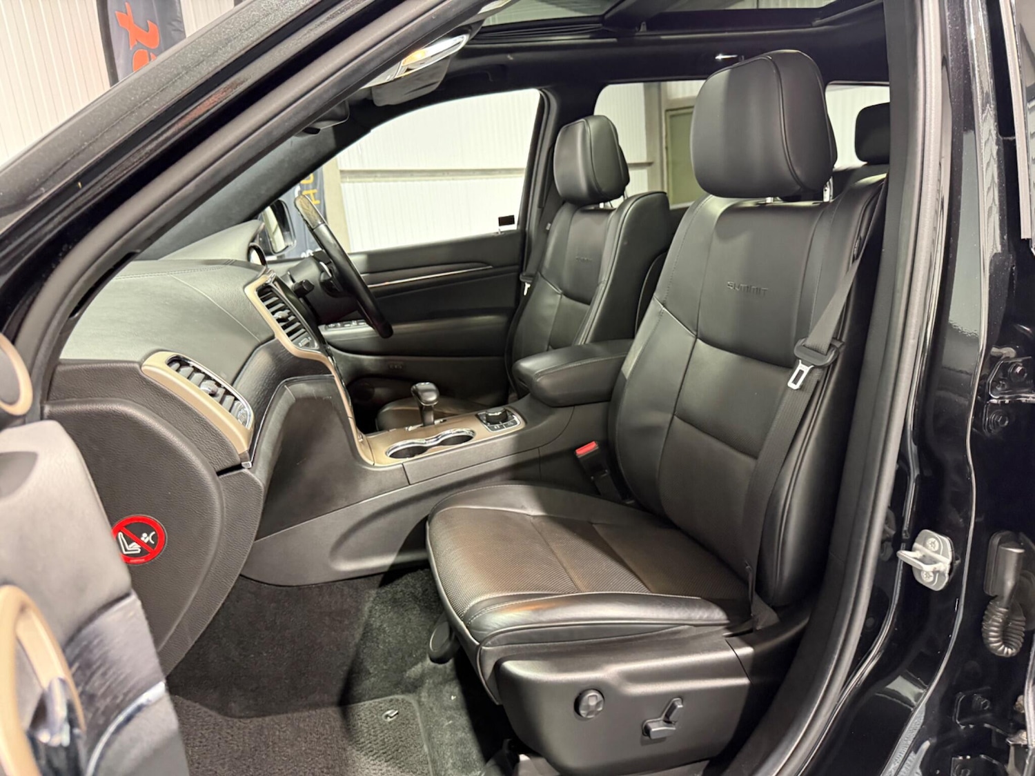 Used Jeep Grand Cherokee 2014 for sale - 76348993: Photo 69