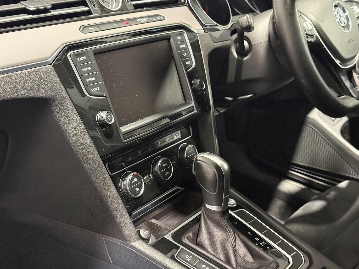 Used Volkswagen Passat 2015 for sale - 77175293: Photo 31