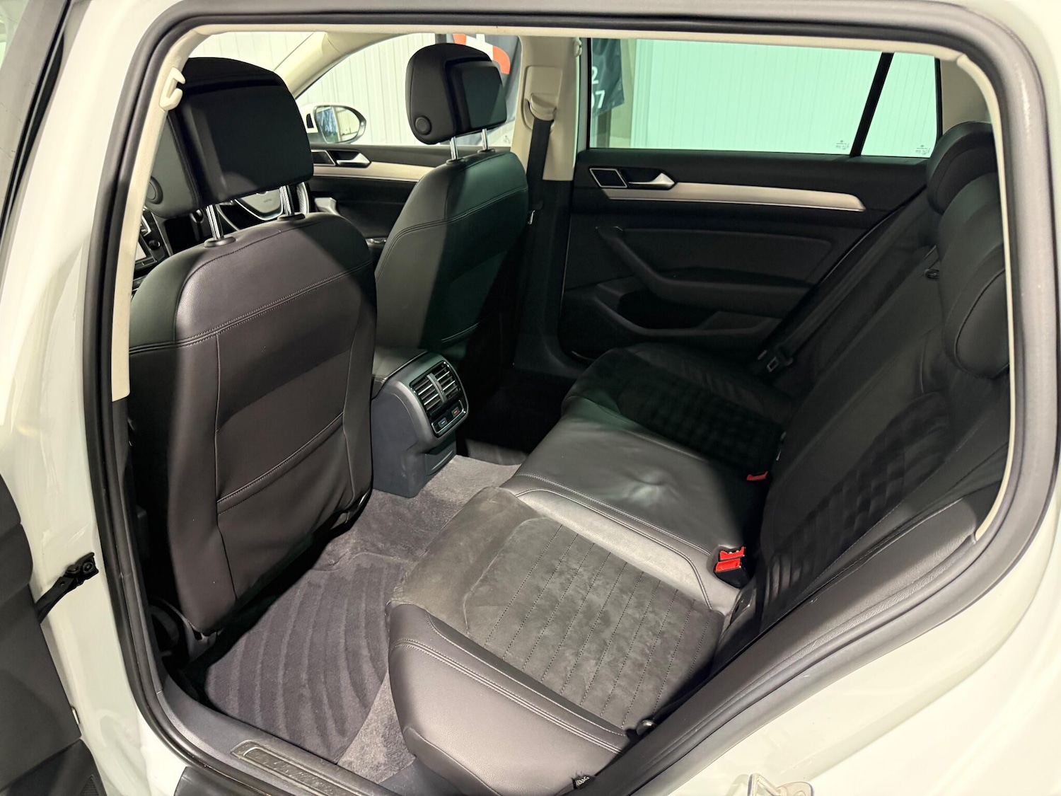 Used Volkswagen Passat 2015 for sale - 77175293: Photo 37