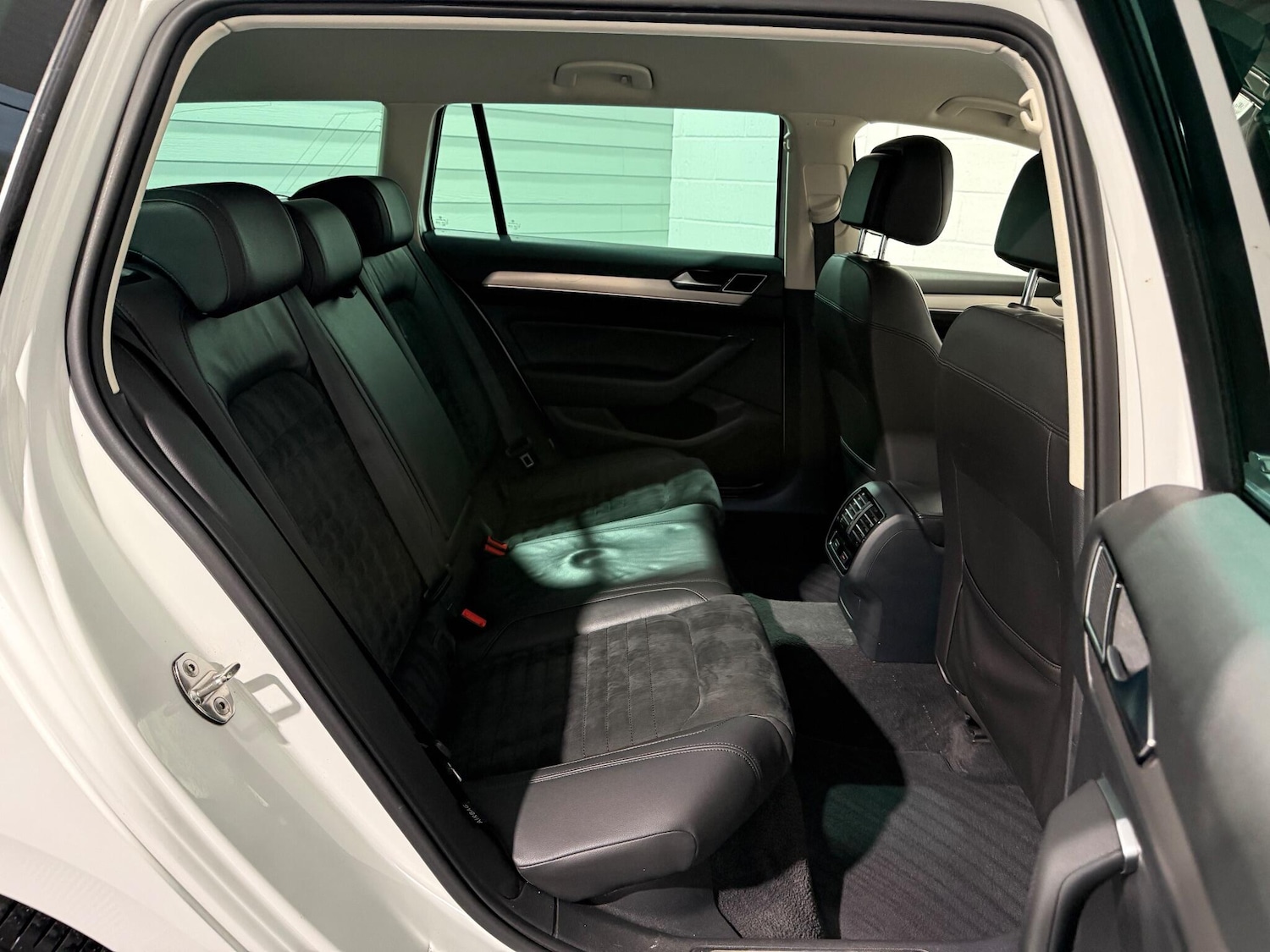 Used Volkswagen Passat 2015 for sale - 77175293: Photo 40