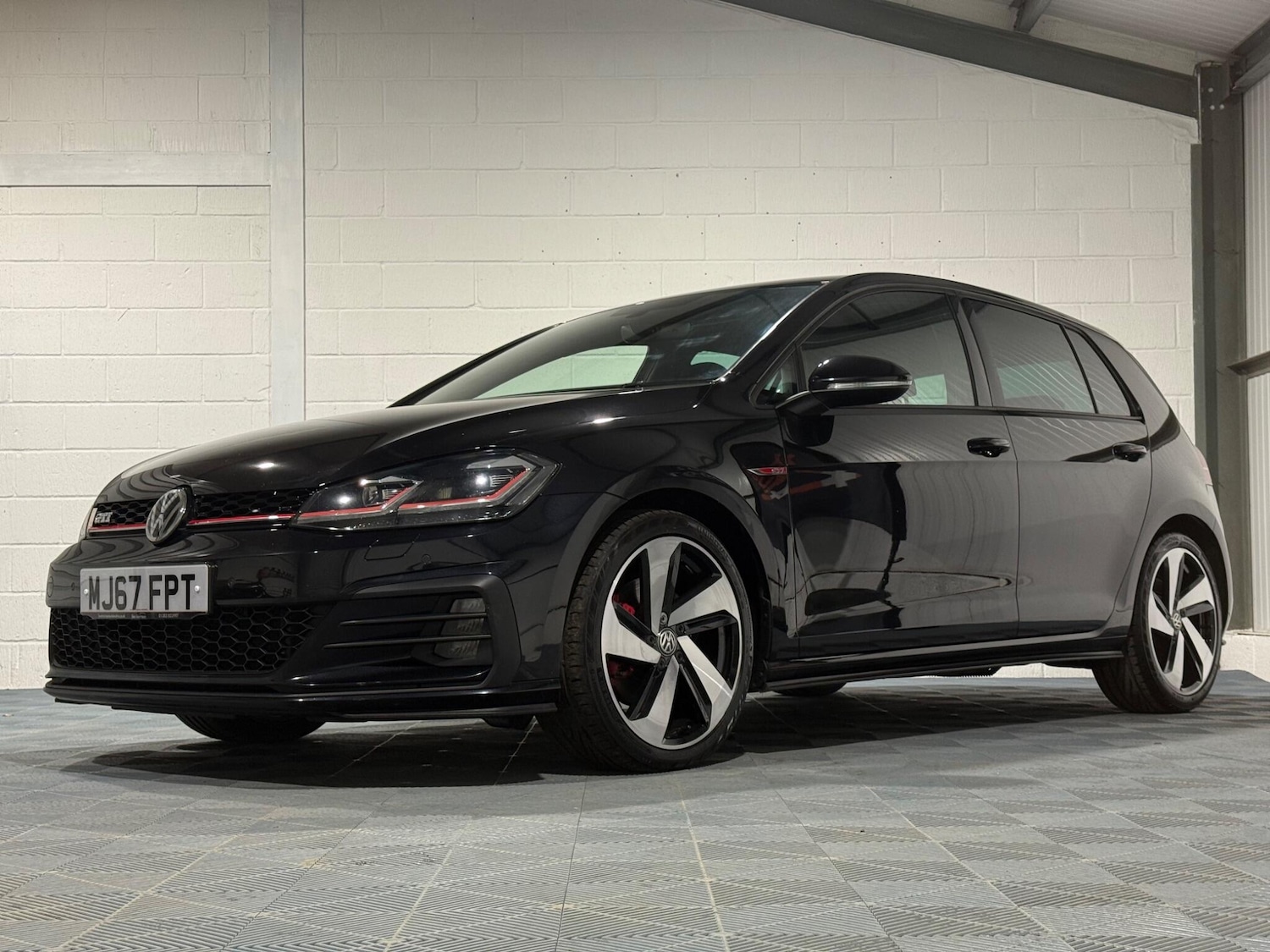 Used Volkswagen Golf 2017 for sale - 76832532: Photo 14