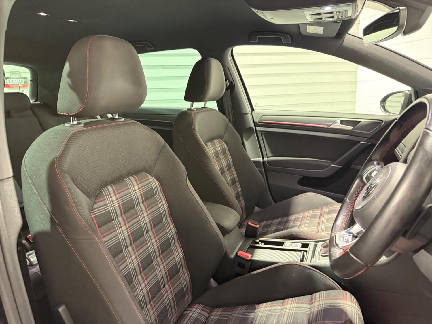 Used Volkswagen Golf 2017 for sale - 76832532: Photo 19