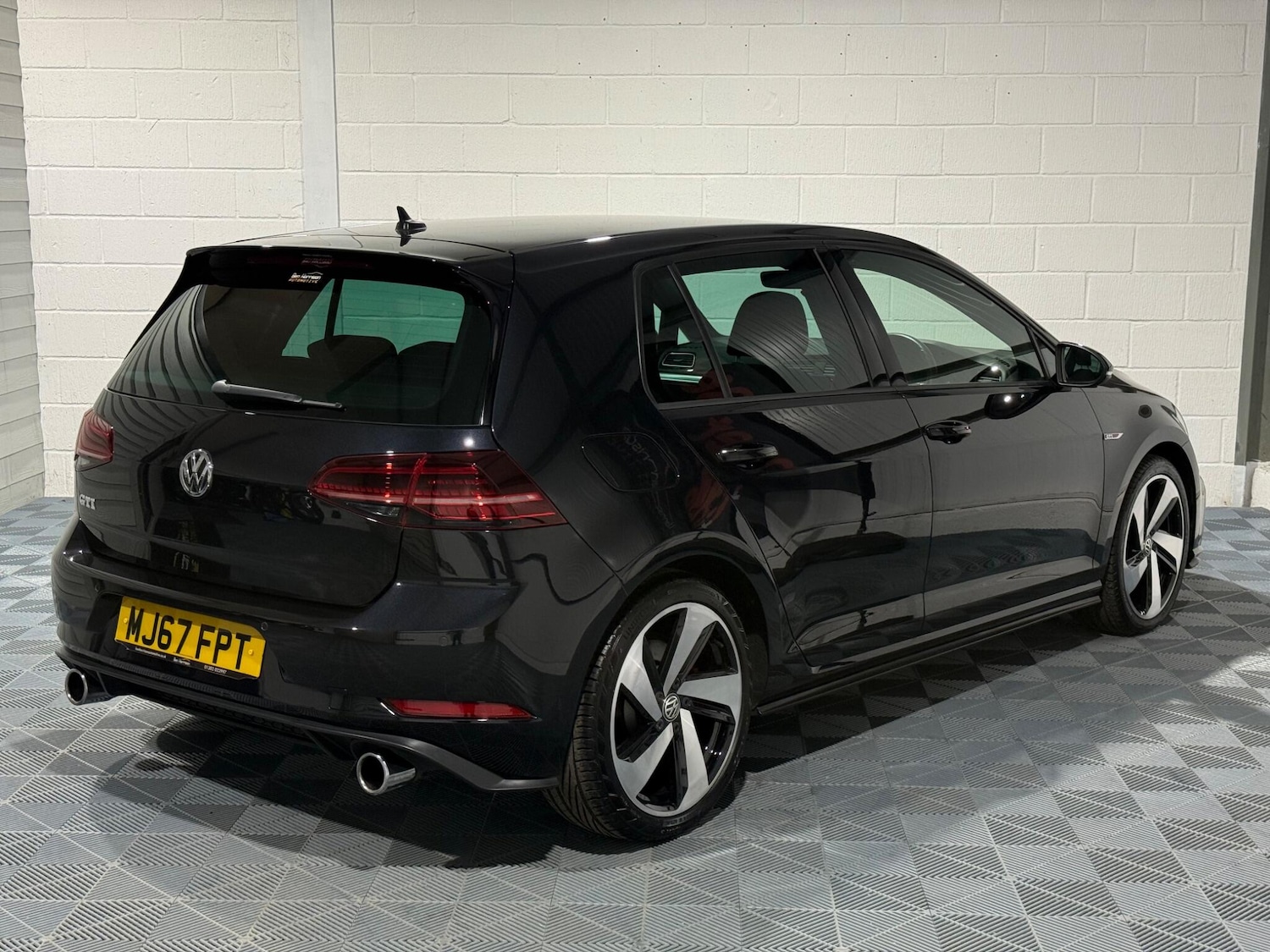 Used Volkswagen Golf 2017 for sale - 76832532: Photo 32