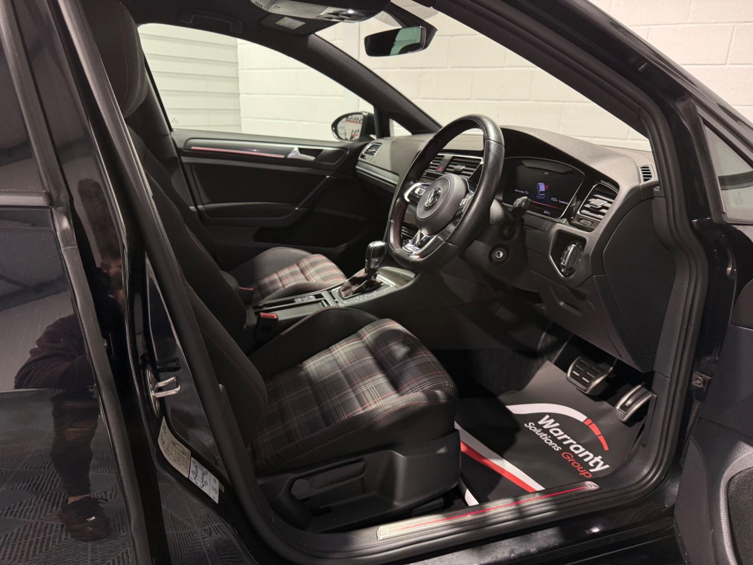 Used Volkswagen Golf 2017 for sale - 76832532: Photo 38