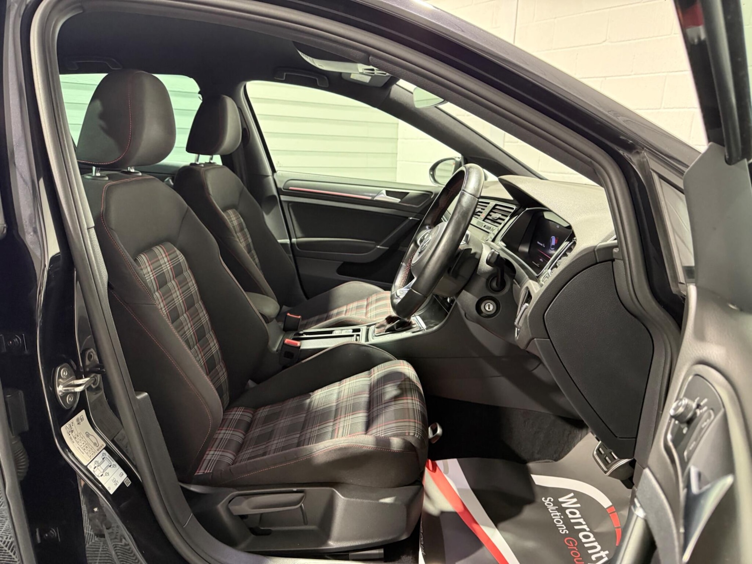 Used Volkswagen Golf 2017 for sale - 76832532: Photo 39