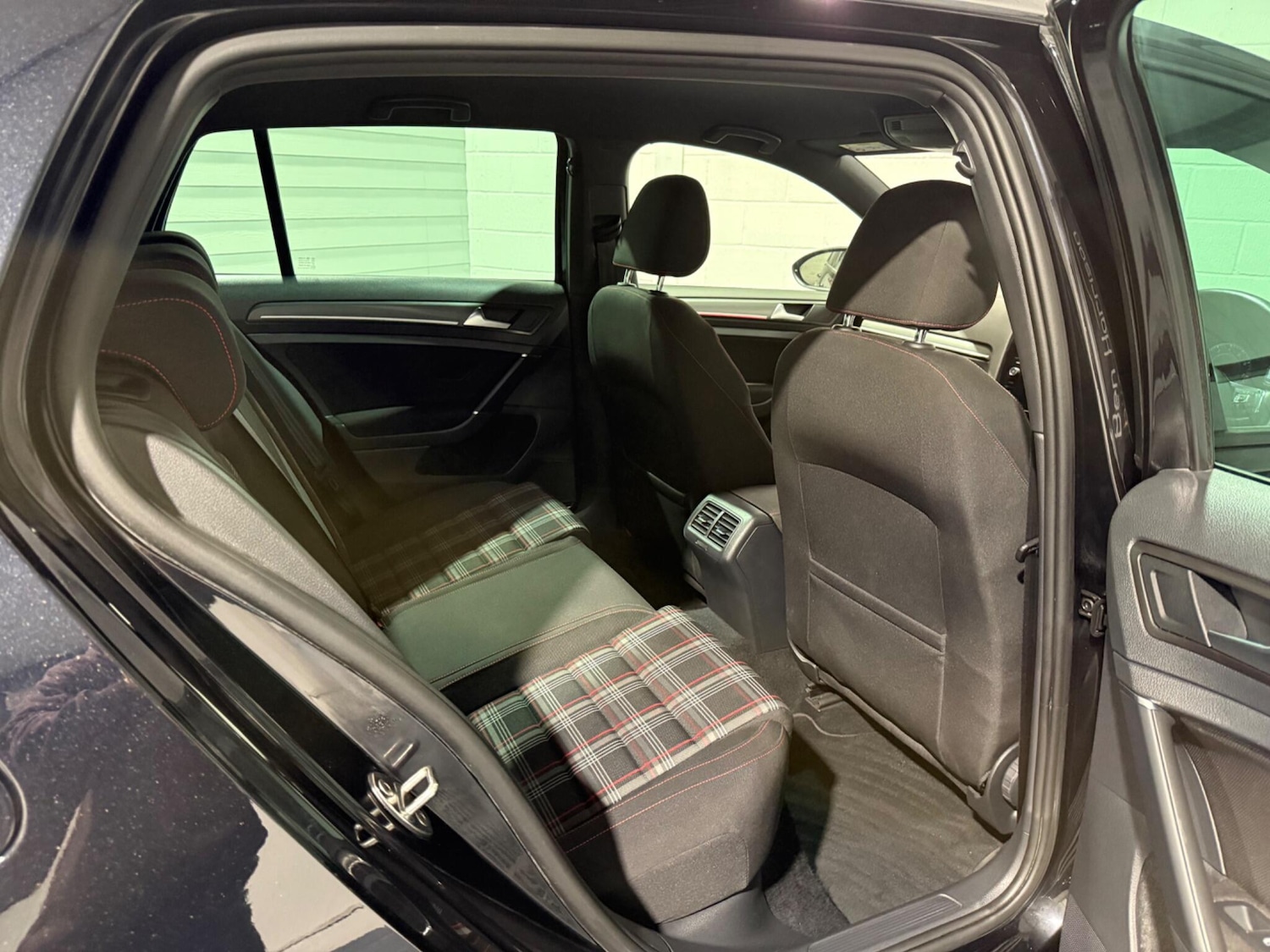 Used Volkswagen Golf 2017 for sale - 76832532: Photo 43