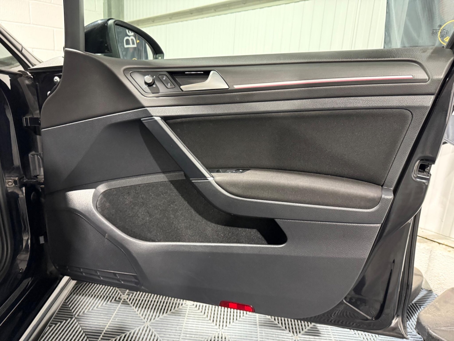 Used Volkswagen Golf 2017 for sale - 76832532: Photo 46