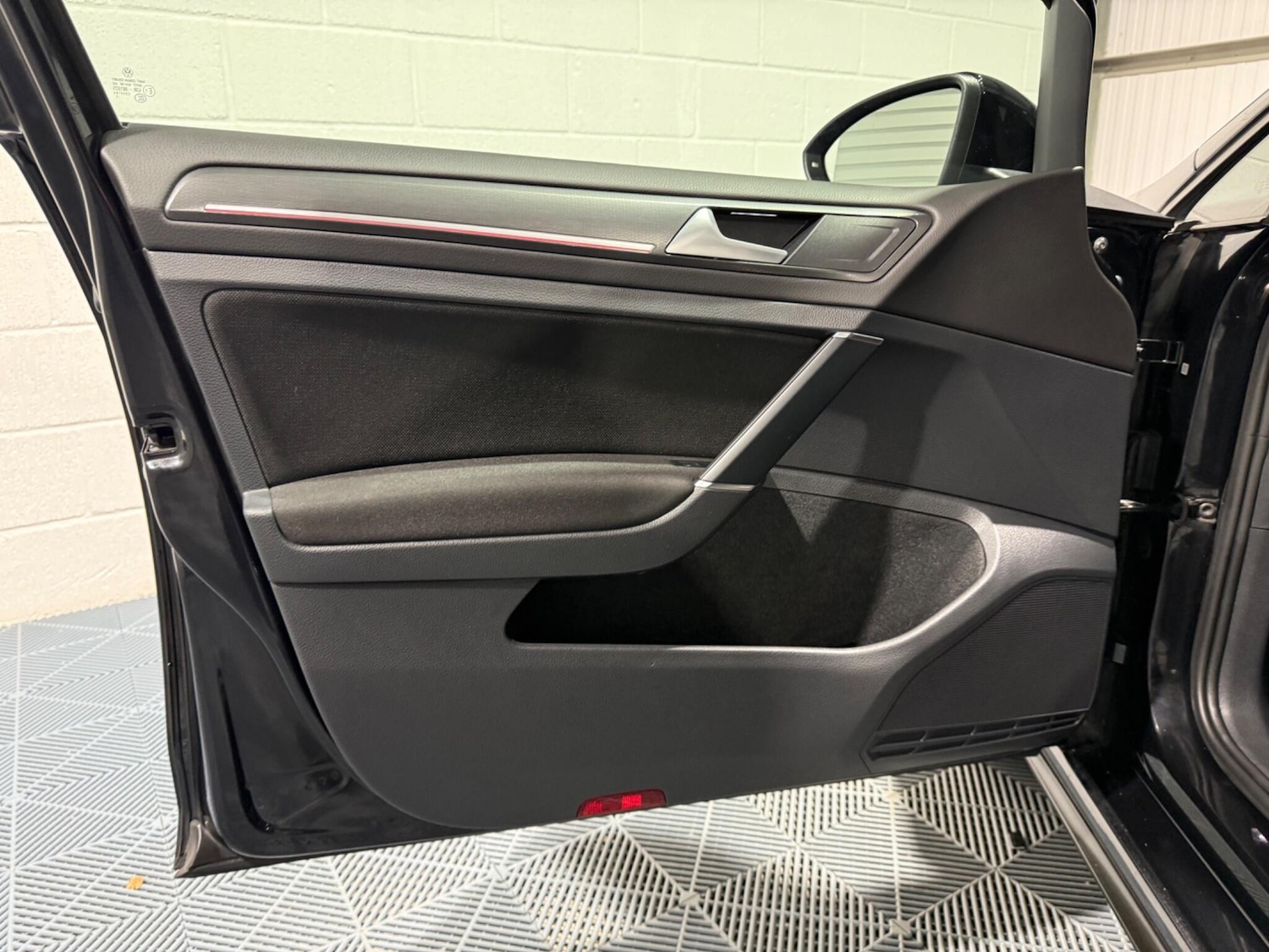 Used Volkswagen Golf 2017 for sale - 76832532: Photo 47