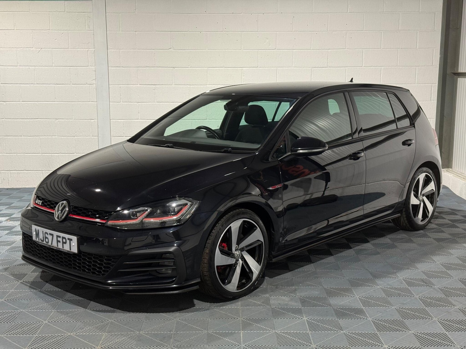 Used Volkswagen Golf 2017 for sale - 76832532: Photo 5