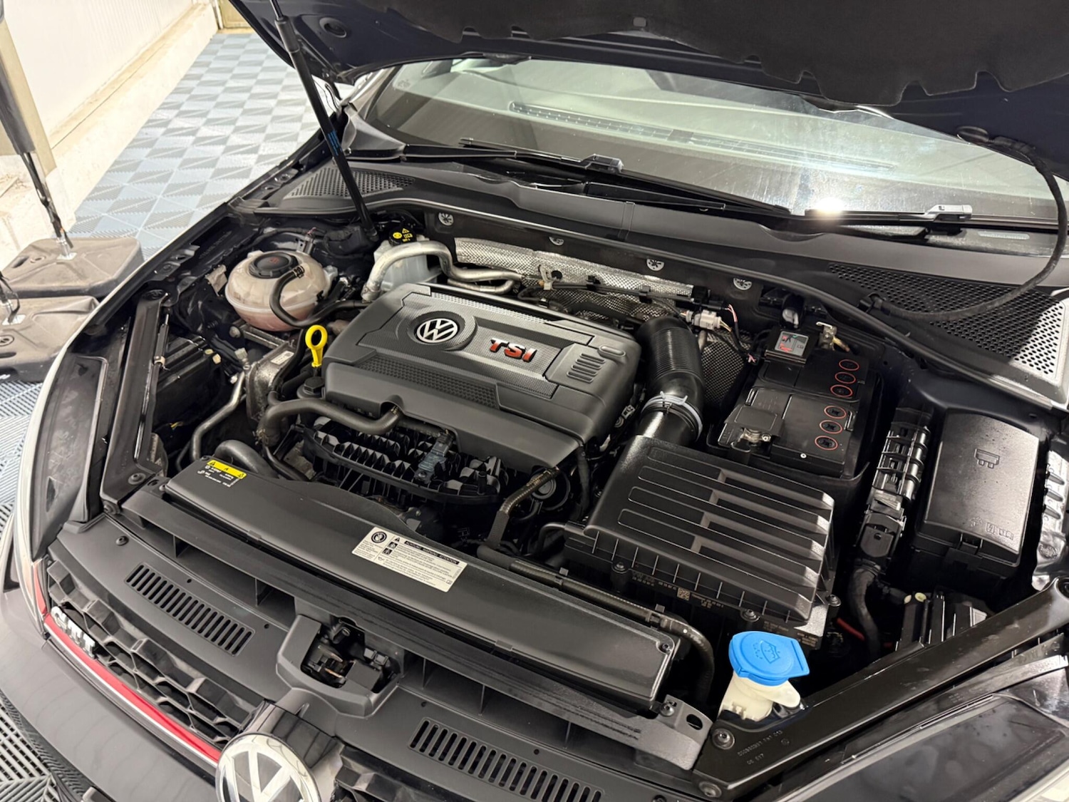 Used Volkswagen Golf 2017 for sale - 76832532: Photo 50