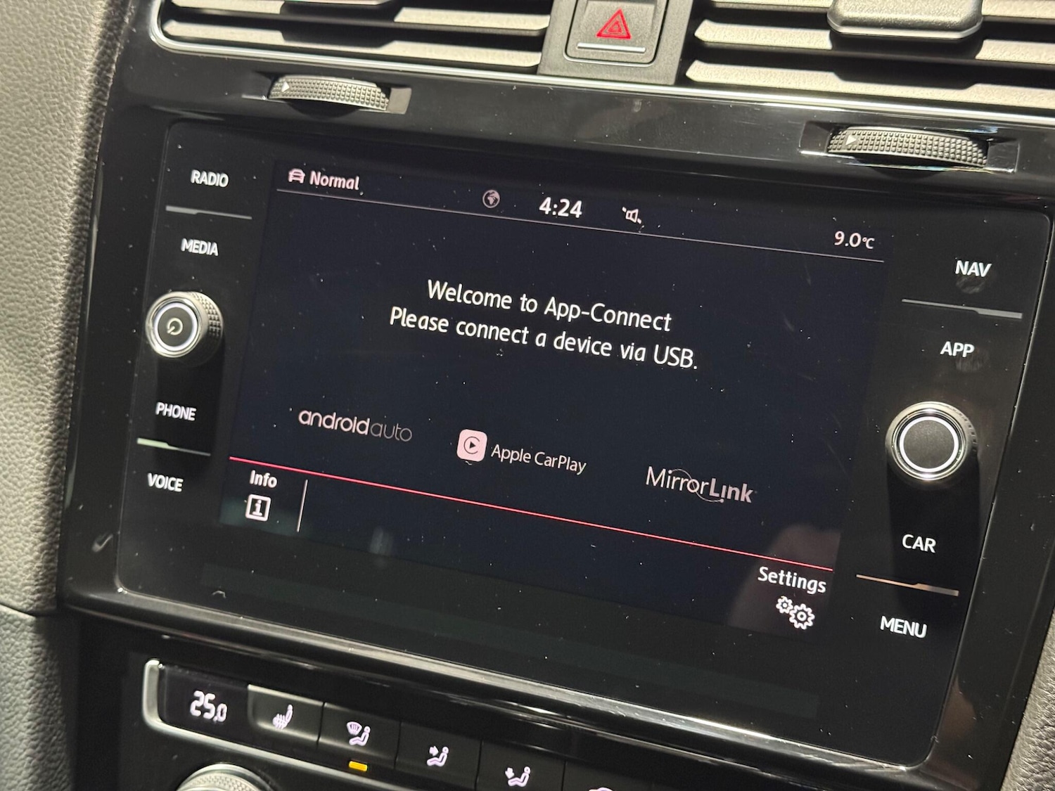 Used Volkswagen Golf 2017 for sale - 76832532: Photo 57