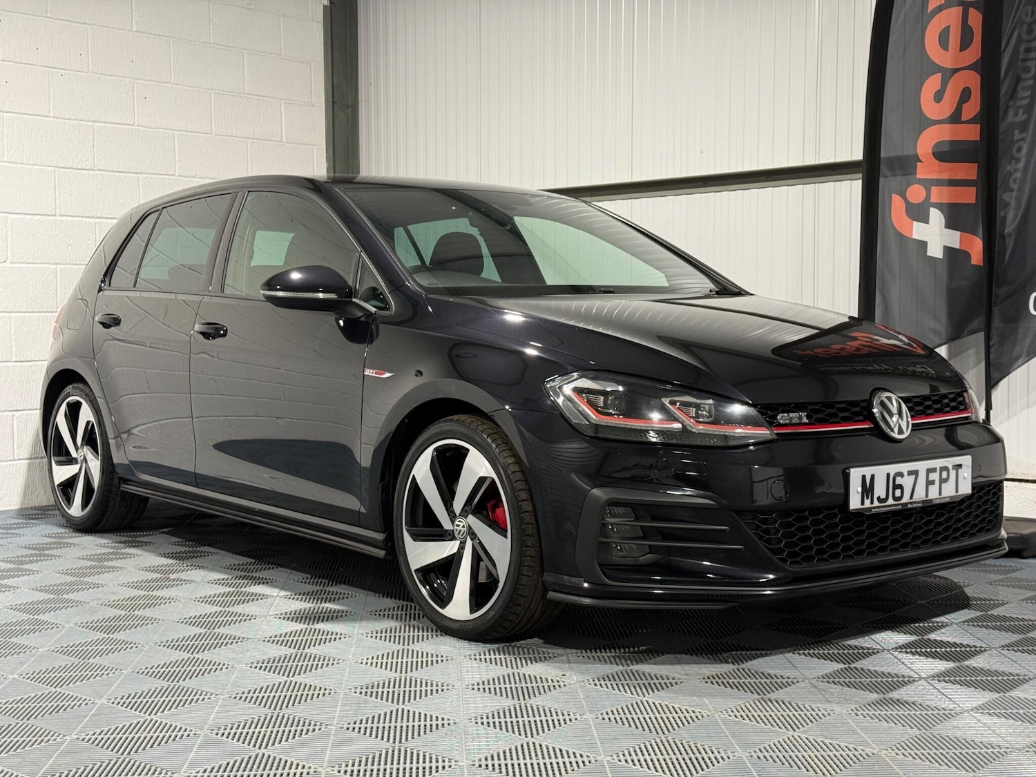 Used Volkswagen Golf 2017 for sale - 76832532: Photo 8