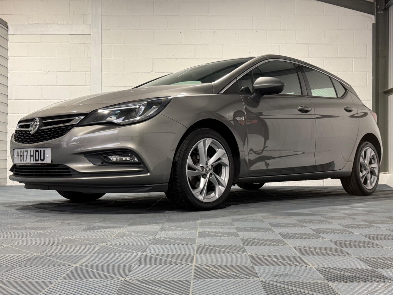 Used Vauxhall Astra 2017 for sale - 76336351: Photo 11
