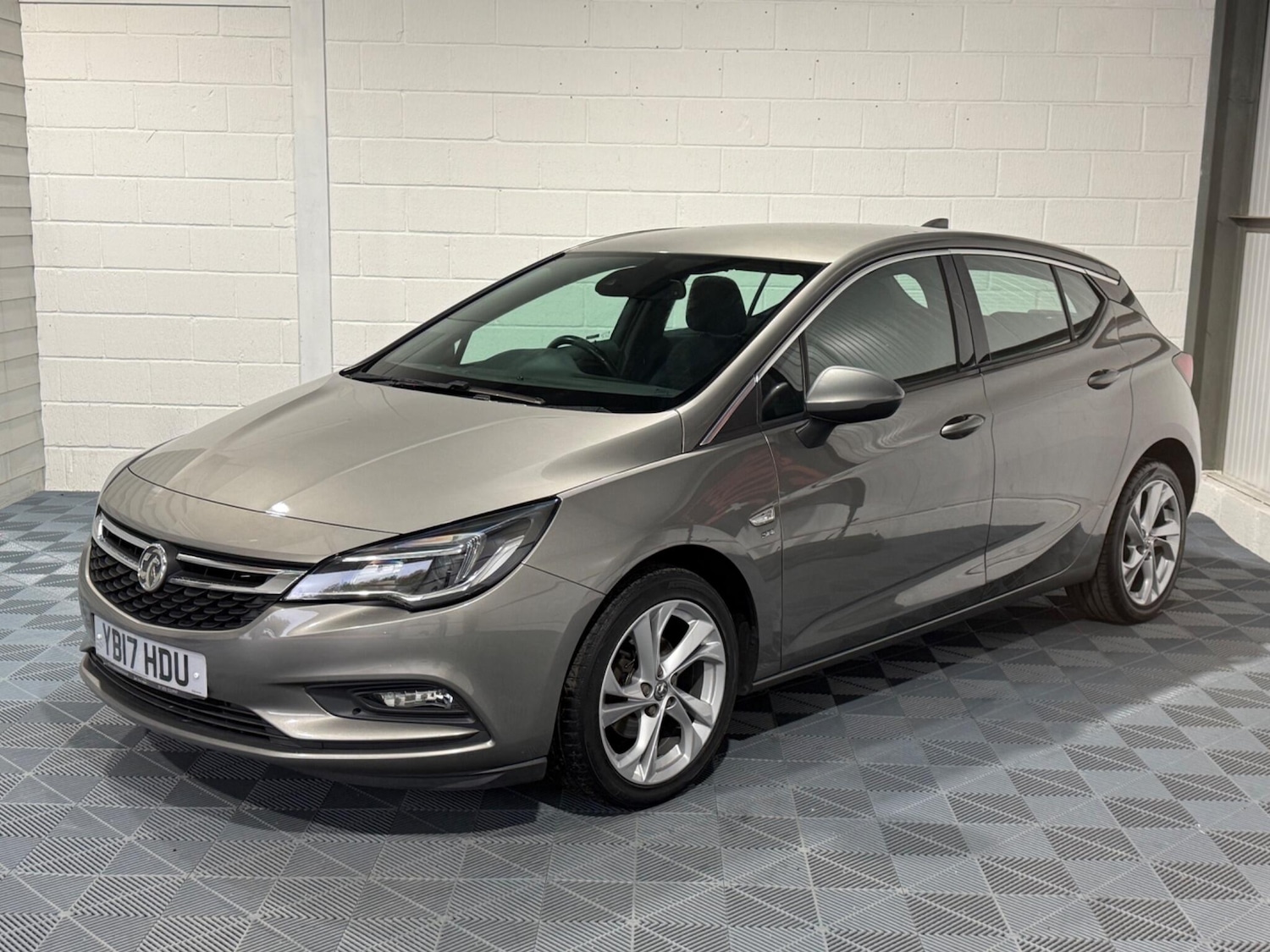 Used Vauxhall Astra 2017 for sale - 76336351: Photo 12