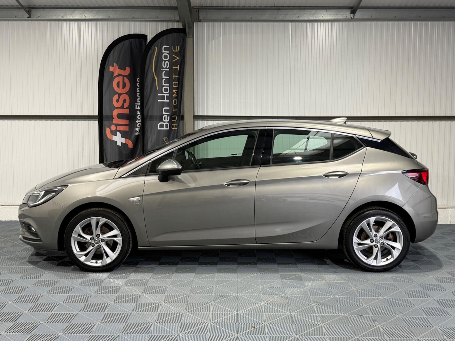 Used Vauxhall Astra 2017 for sale - 76336351: Photo 18