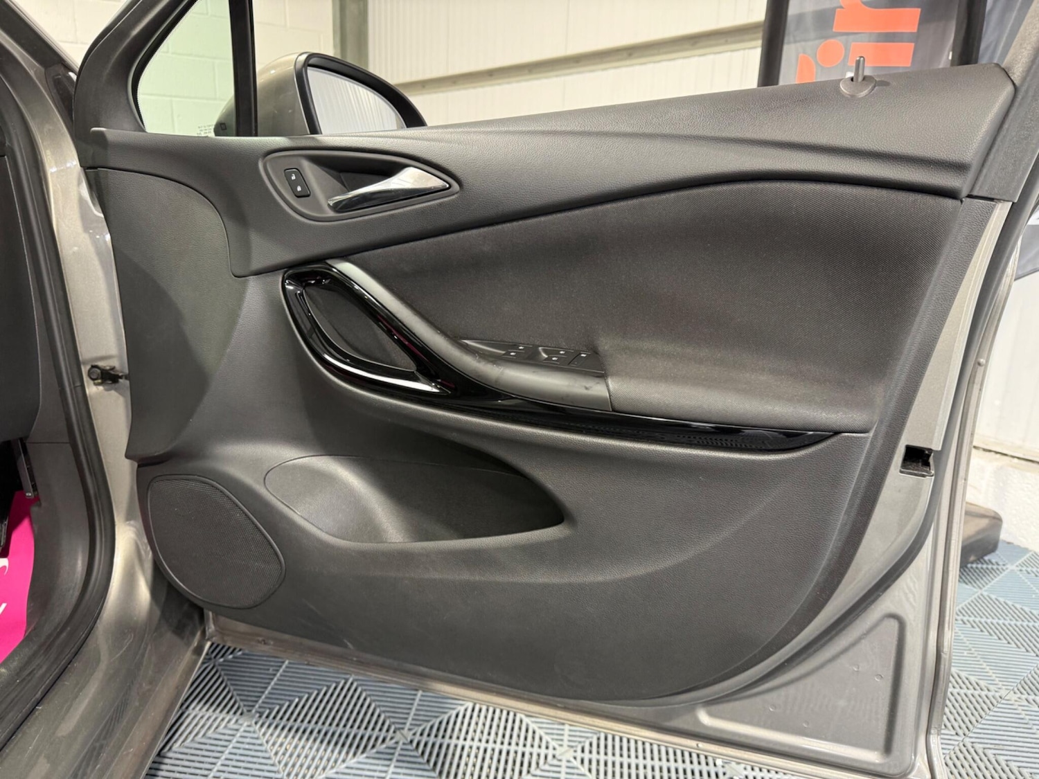 Used Vauxhall Astra 2017 for sale - 76336351: Photo 43
