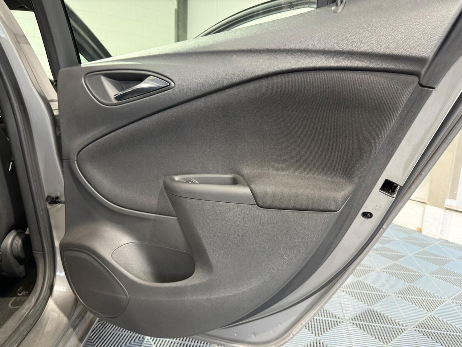 Used Vauxhall Astra 2017 for sale - 76336351: Photo 44