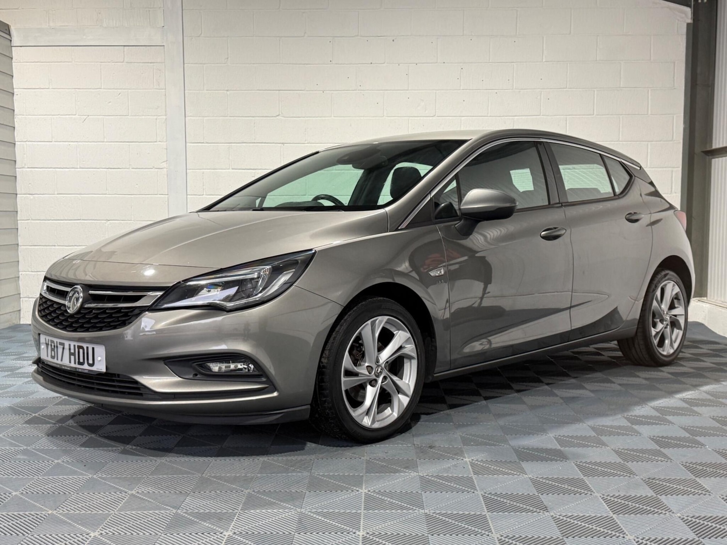 Used Vauxhall Astra 2017 for sale - 76336351: Photo 5