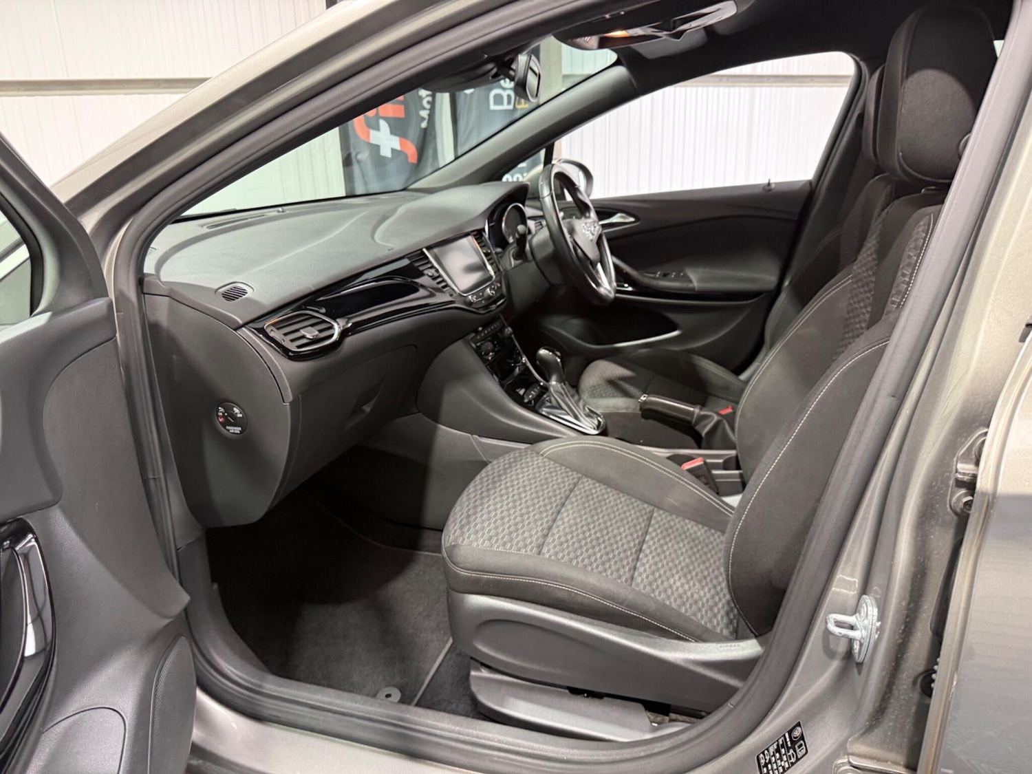 Used Vauxhall Astra 2017 for sale - 76336351: Photo 56