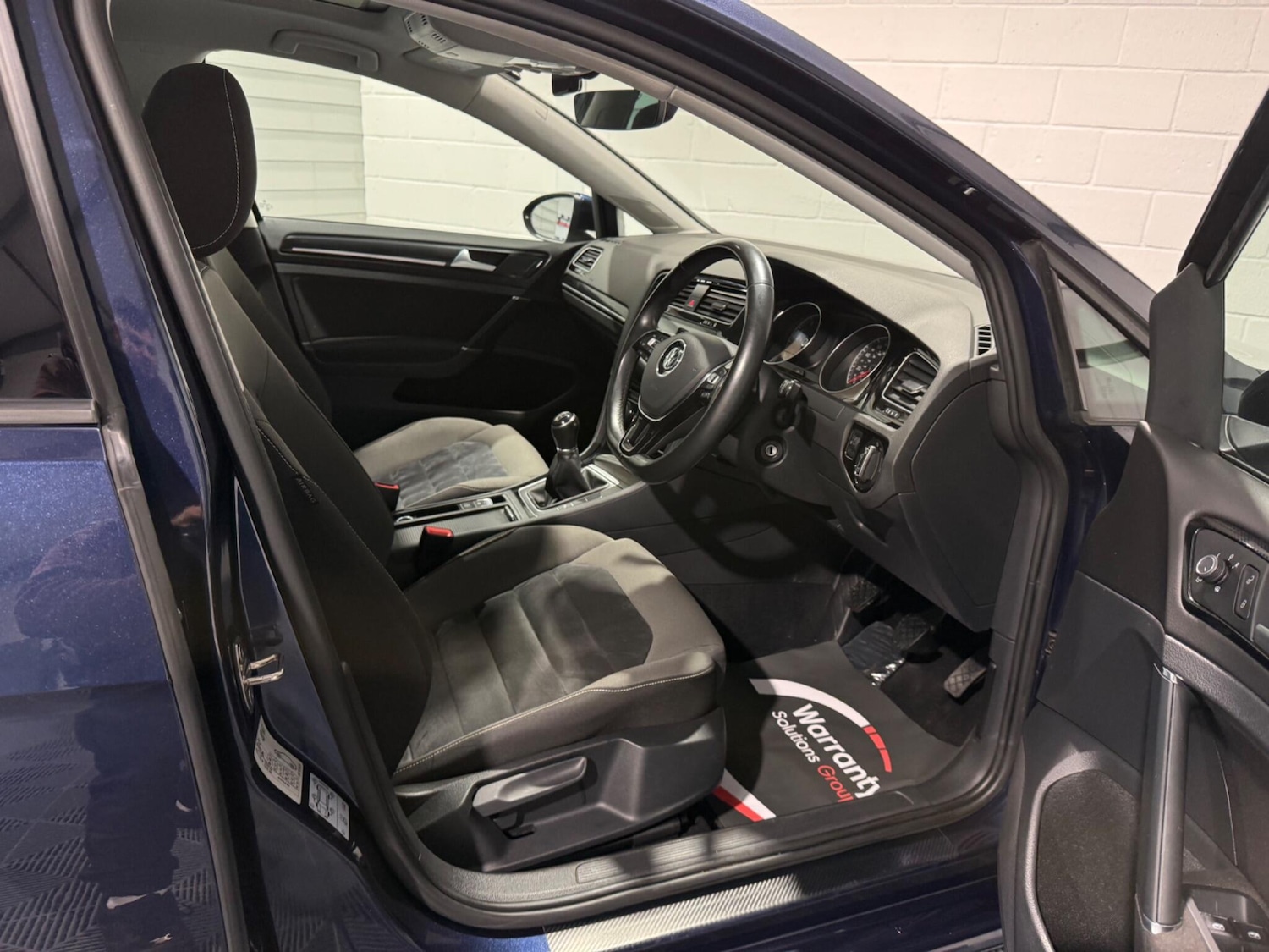 Used Volkswagen Golf 2016 for sale - 77613072: Photo 32