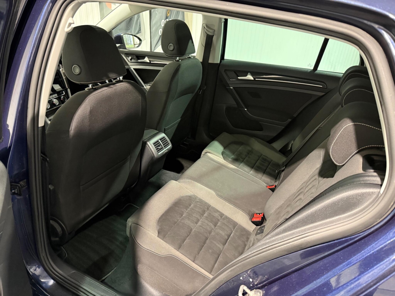 Used Volkswagen Golf 2016 for sale - 77613072: Photo 35