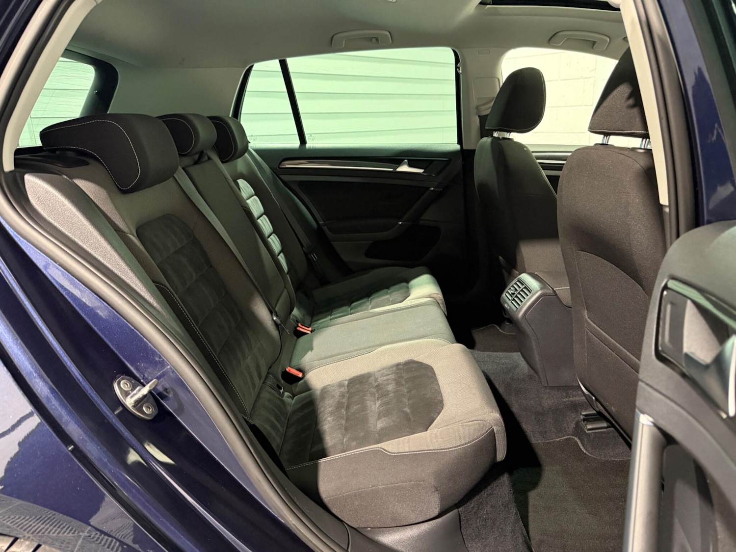 Used Volkswagen Golf 2016 for sale - 77613072: Photo 37