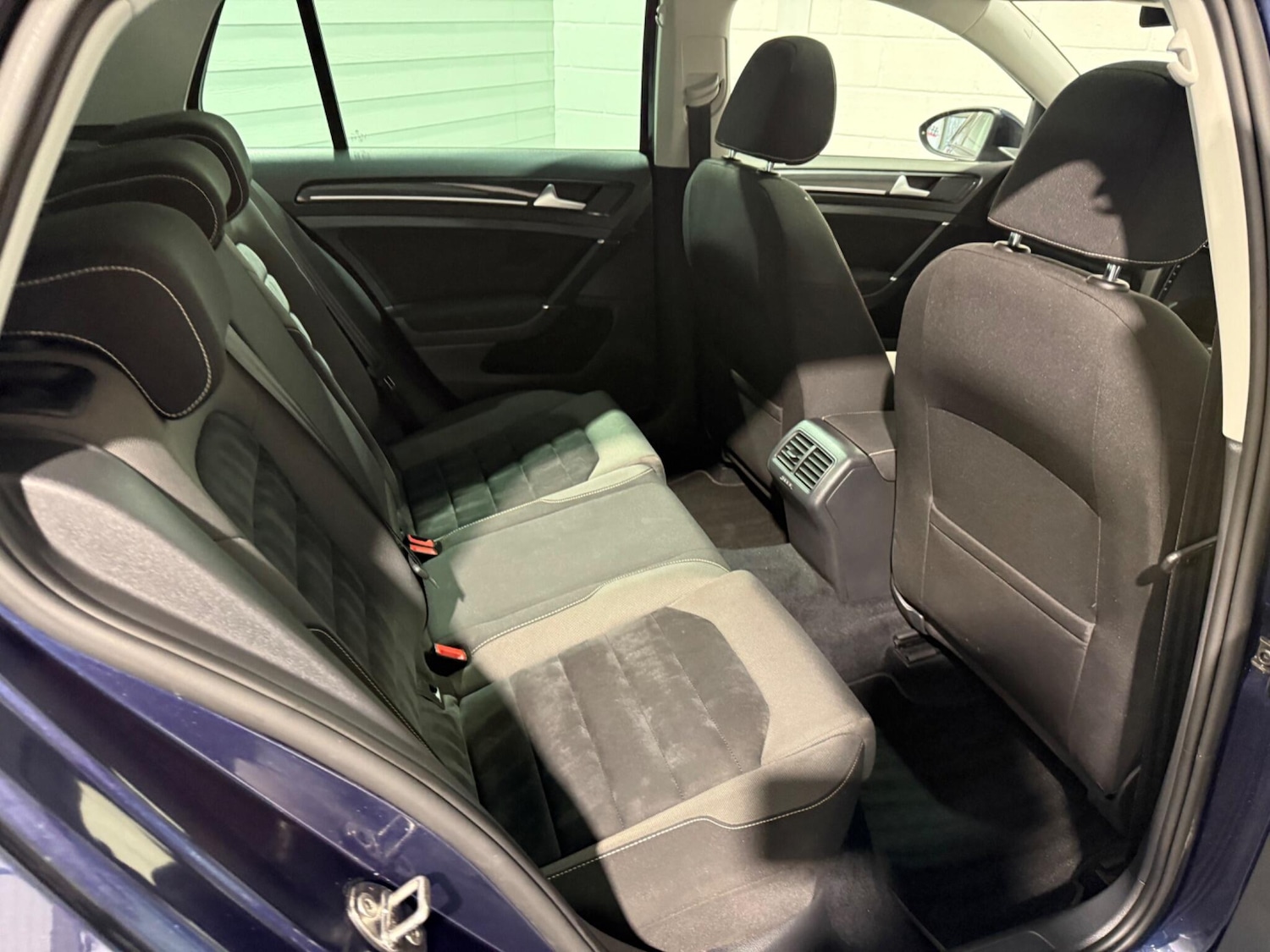 Used Volkswagen Golf 2016 for sale - 77613072: Photo 38