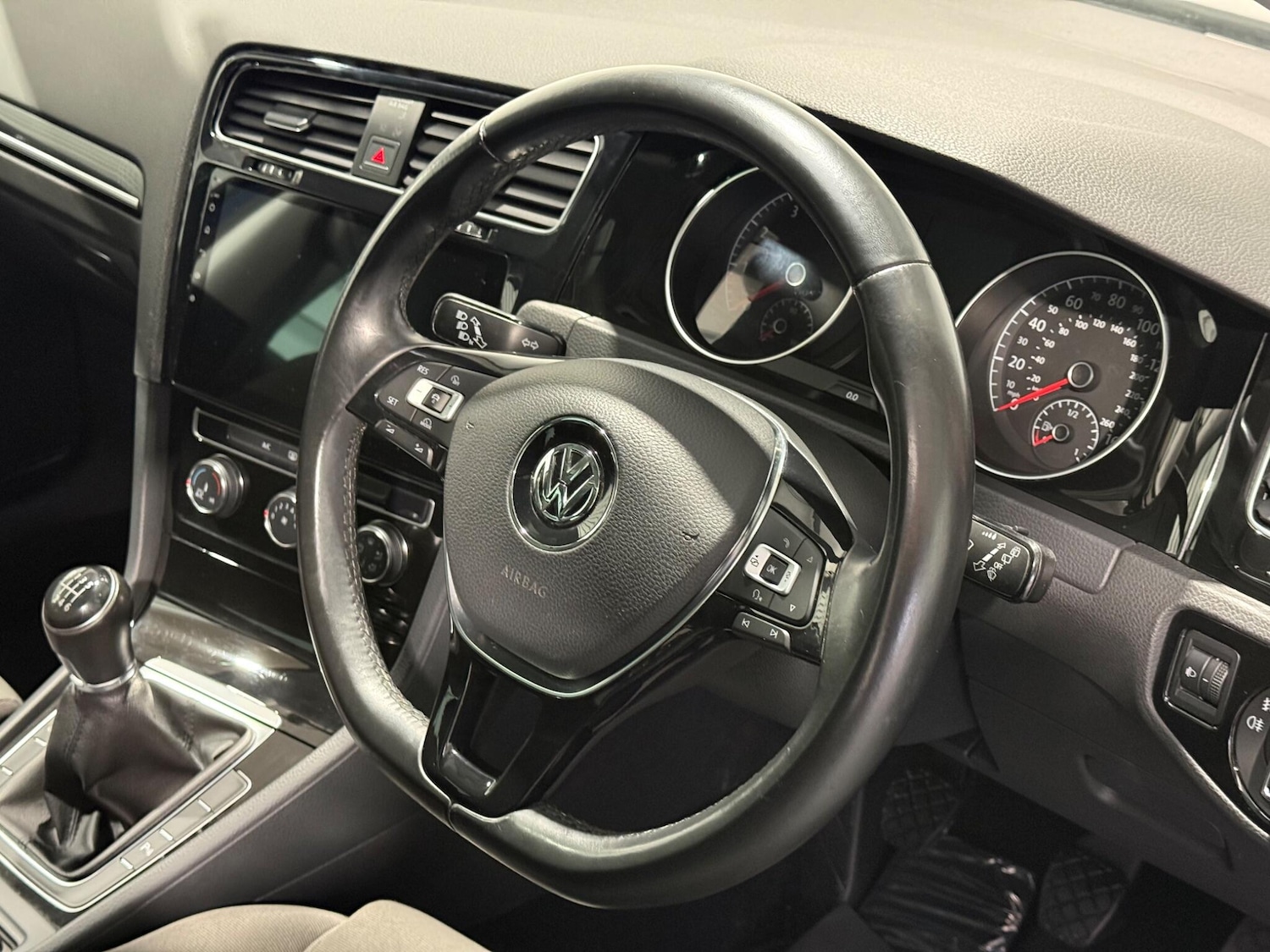 Used Volkswagen Golf 2016 for sale - 77613072: Photo 48