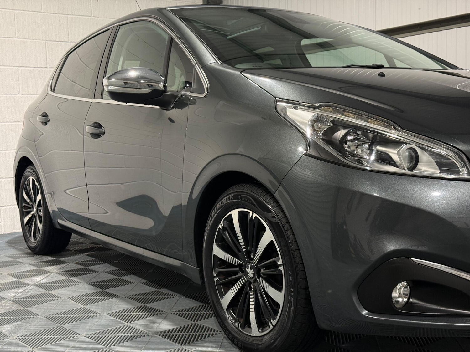 Used Peugeot 208 2017 for sale - 77478970: Photo 10