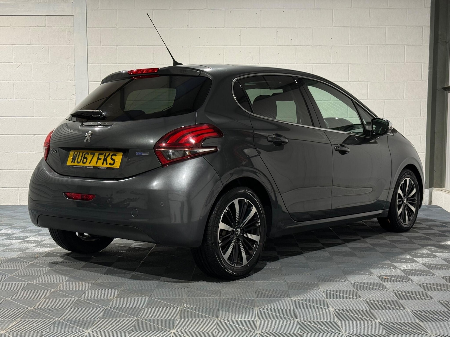 Used Peugeot 208 2017 for sale - 77478970: Photo 25