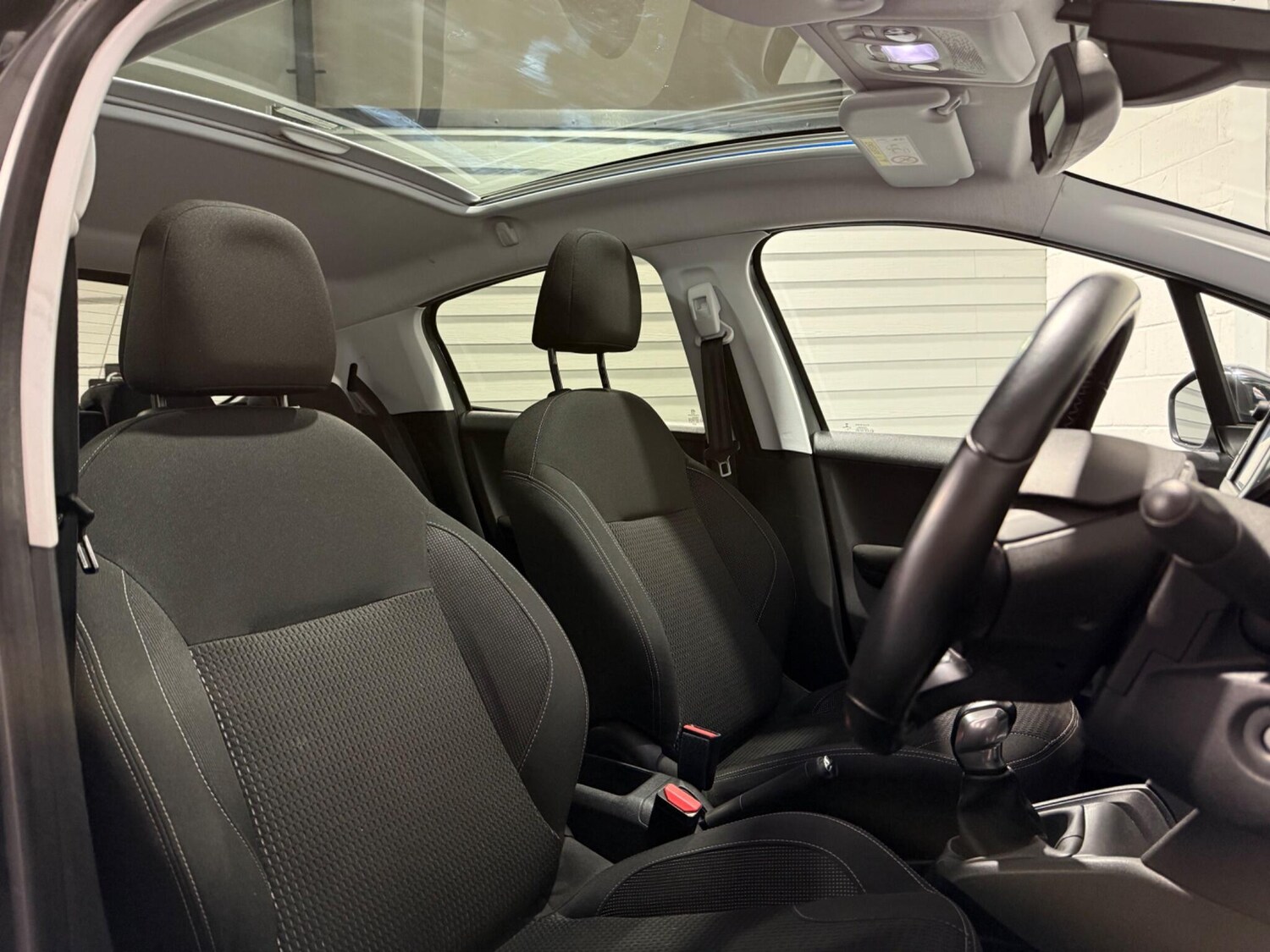 Used Peugeot 208 2017 for sale - 77478970: Photo 32