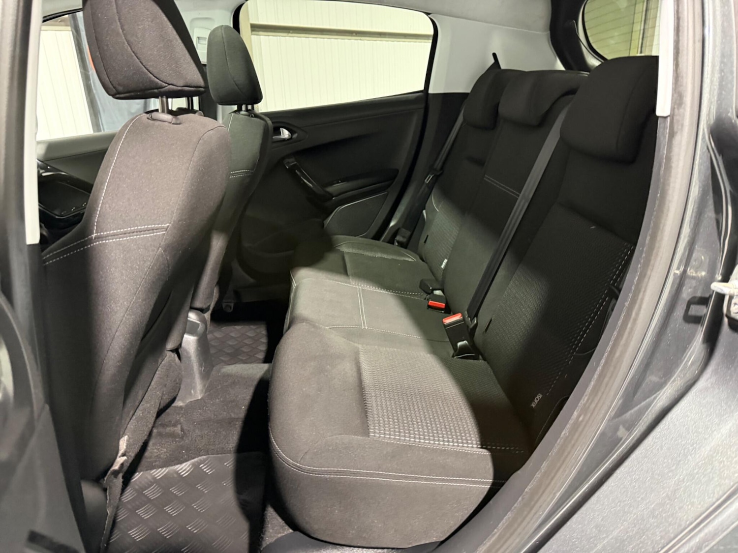 Used Peugeot 208 2017 for sale - 77478970: Photo 37