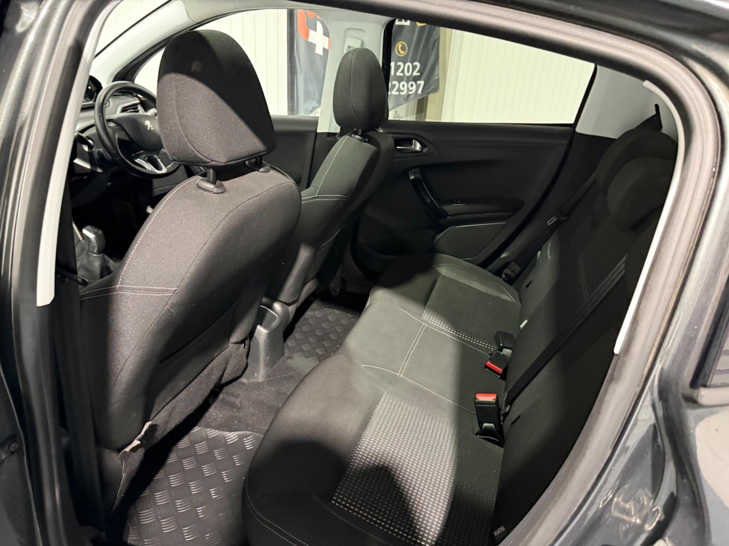 Used Peugeot 208 2017 for sale - 77478970: Photo 38