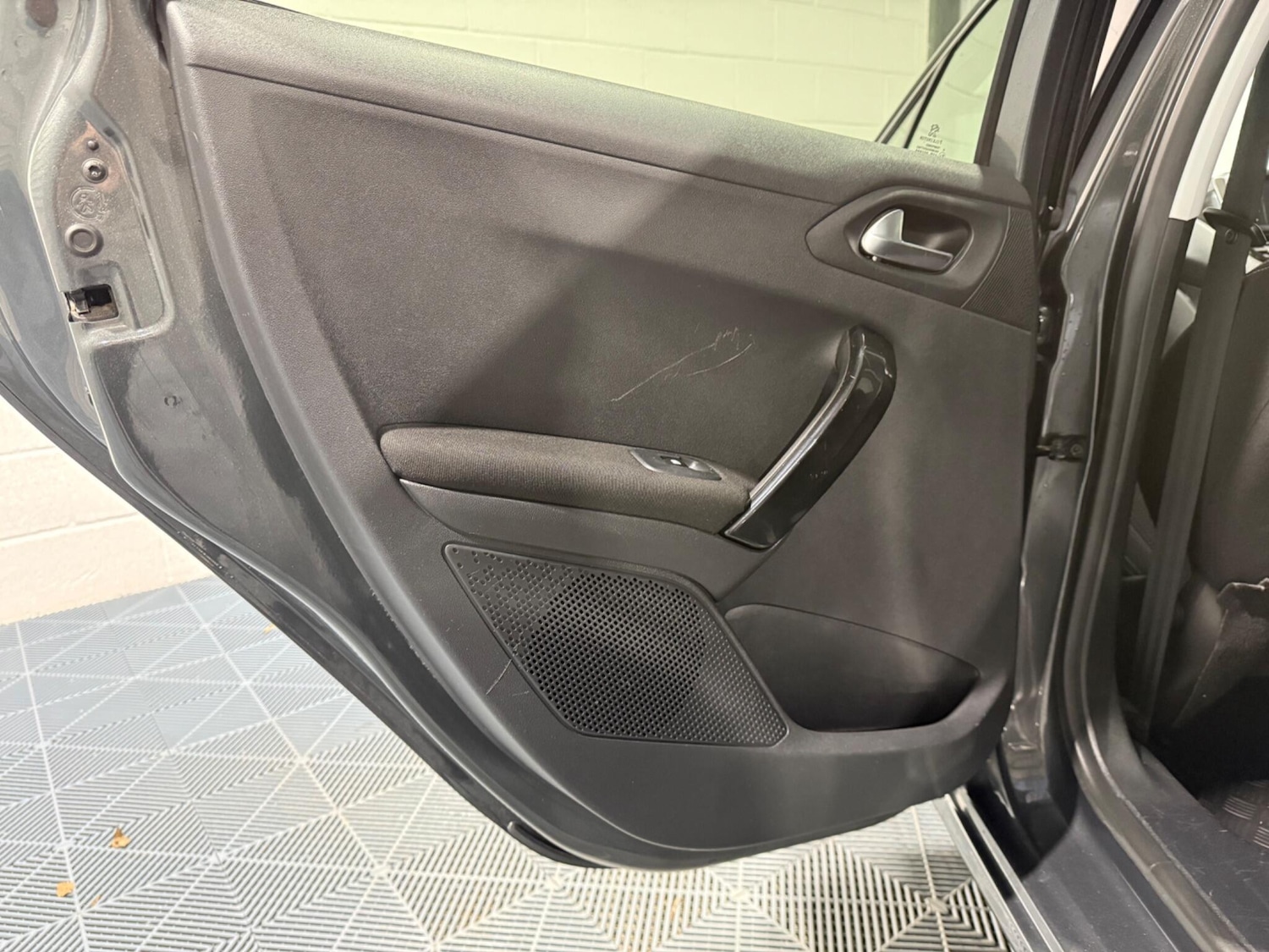 Used Peugeot 208 2017 for sale - 77478970: Photo 41