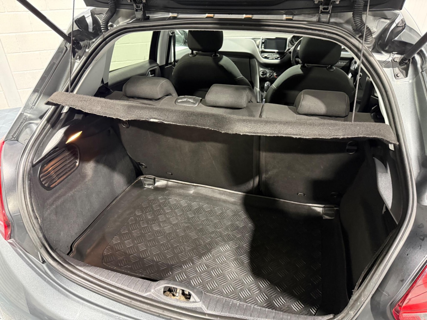 Used Peugeot 208 2017 for sale - 77478970: Photo 50